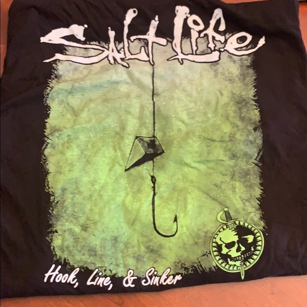 Long sleeve salt life tee light weight large